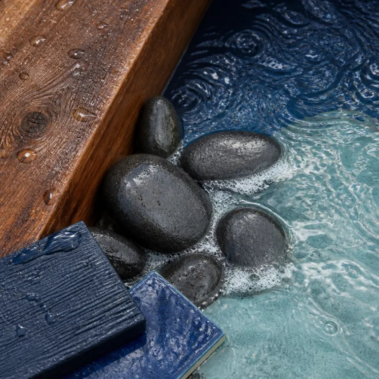 How to choose a luxury cabin near you with a private hot tub retreat